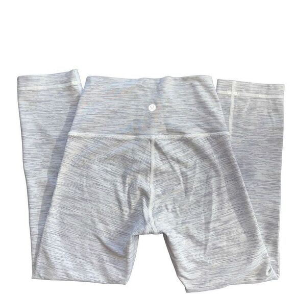 Lululemon Wunder Under Crop gray size 4 - Picture 9 of 11